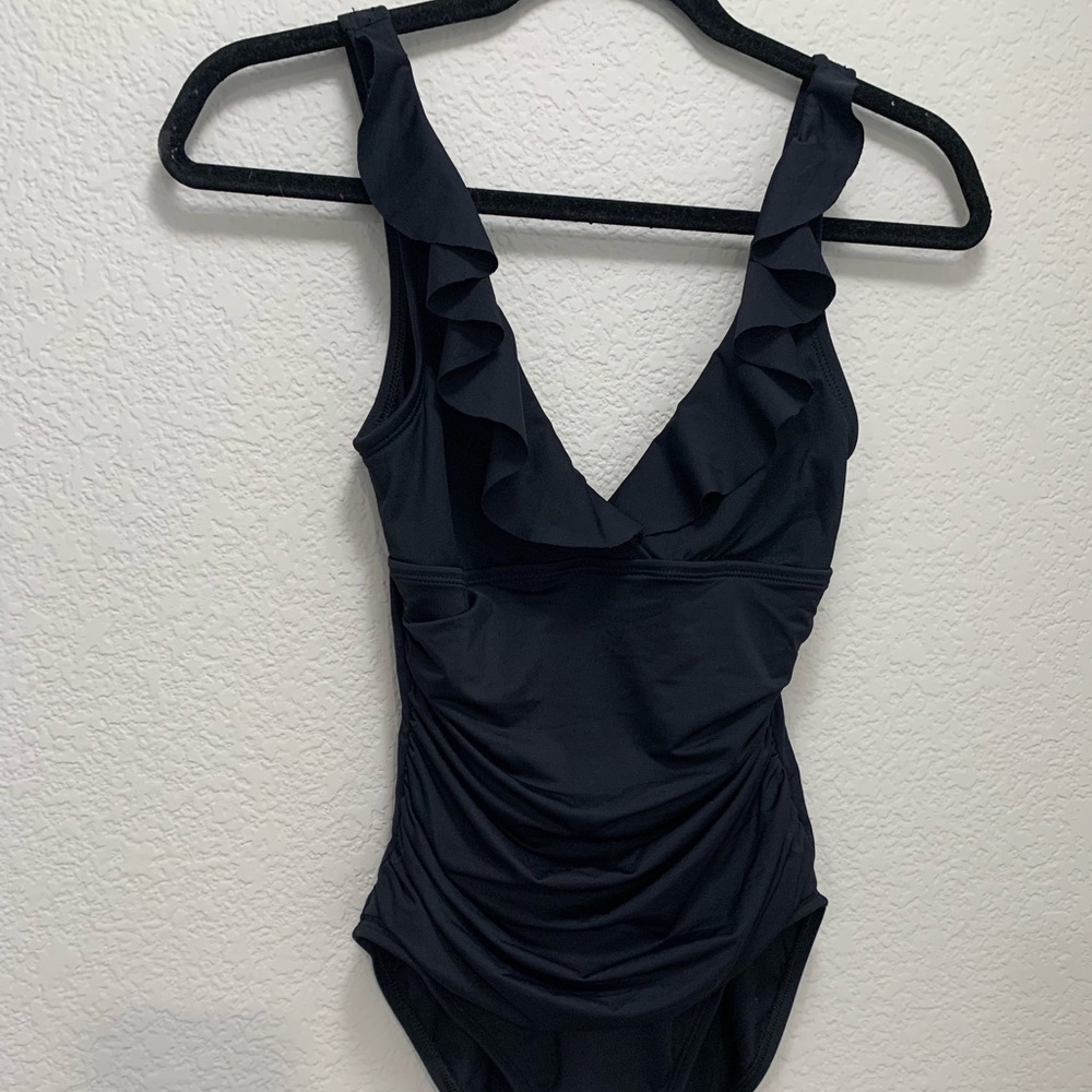 Chaps Ruffle swimsuit